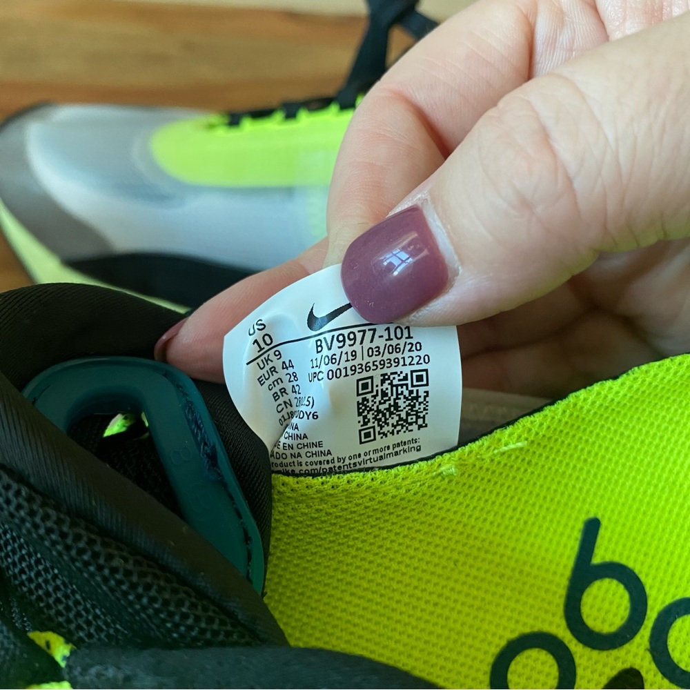 New Nike Air Max 2090 Volt Sneakers - Picture 7 of 9